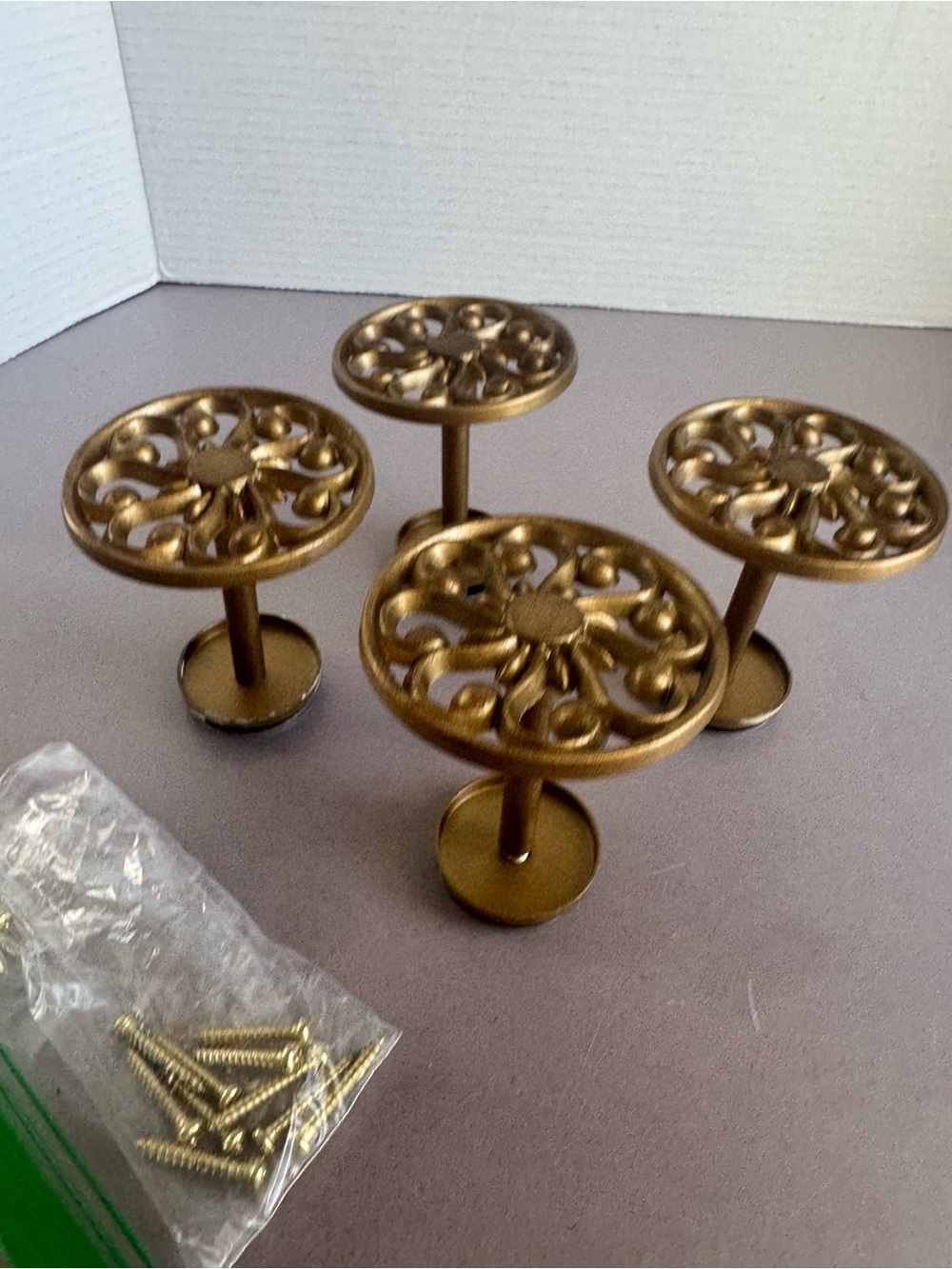 Ornate Round Wall Hooks - Antique Gold Tone (Set of 4)